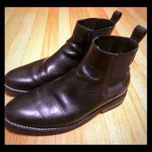 Black Chelsea boot